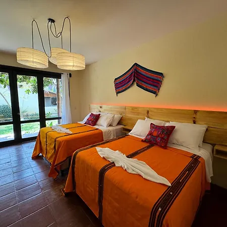 Hotel Oasis Panajachel